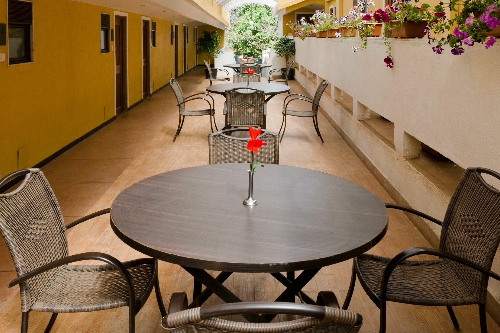Club Mahindra Saj Mahabaleshwar Hotel Exterior photo